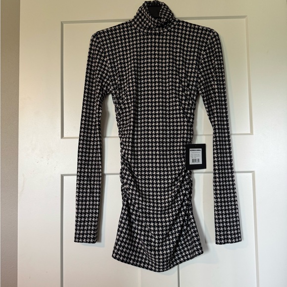 New ong Sleeve Turtleneck Pickleball Dress in Large Houndstooth XS - Picture 4 of 8